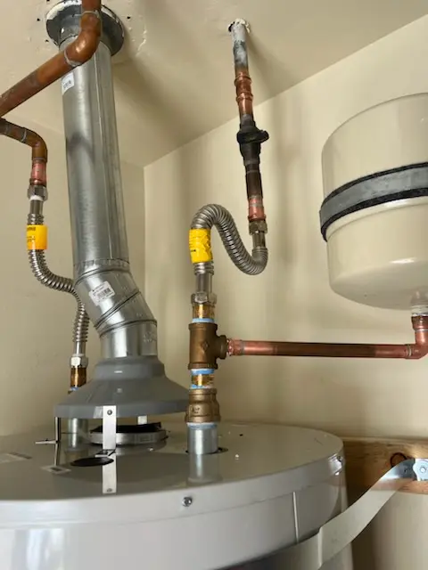 Water heater installation and plumbing repair in Ta'agan Point